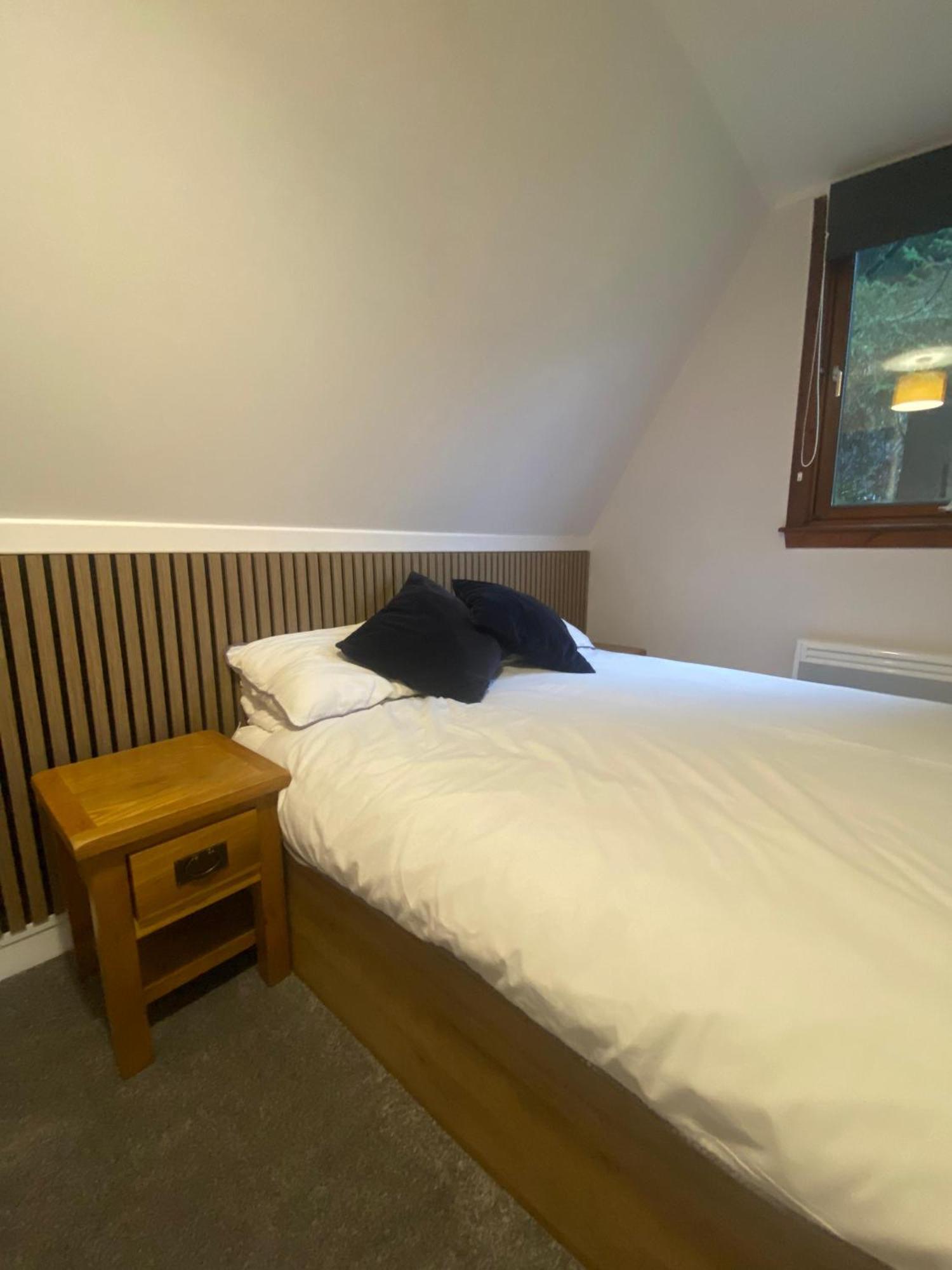The Triangle Lodge Invergarry Bagian luar foto
