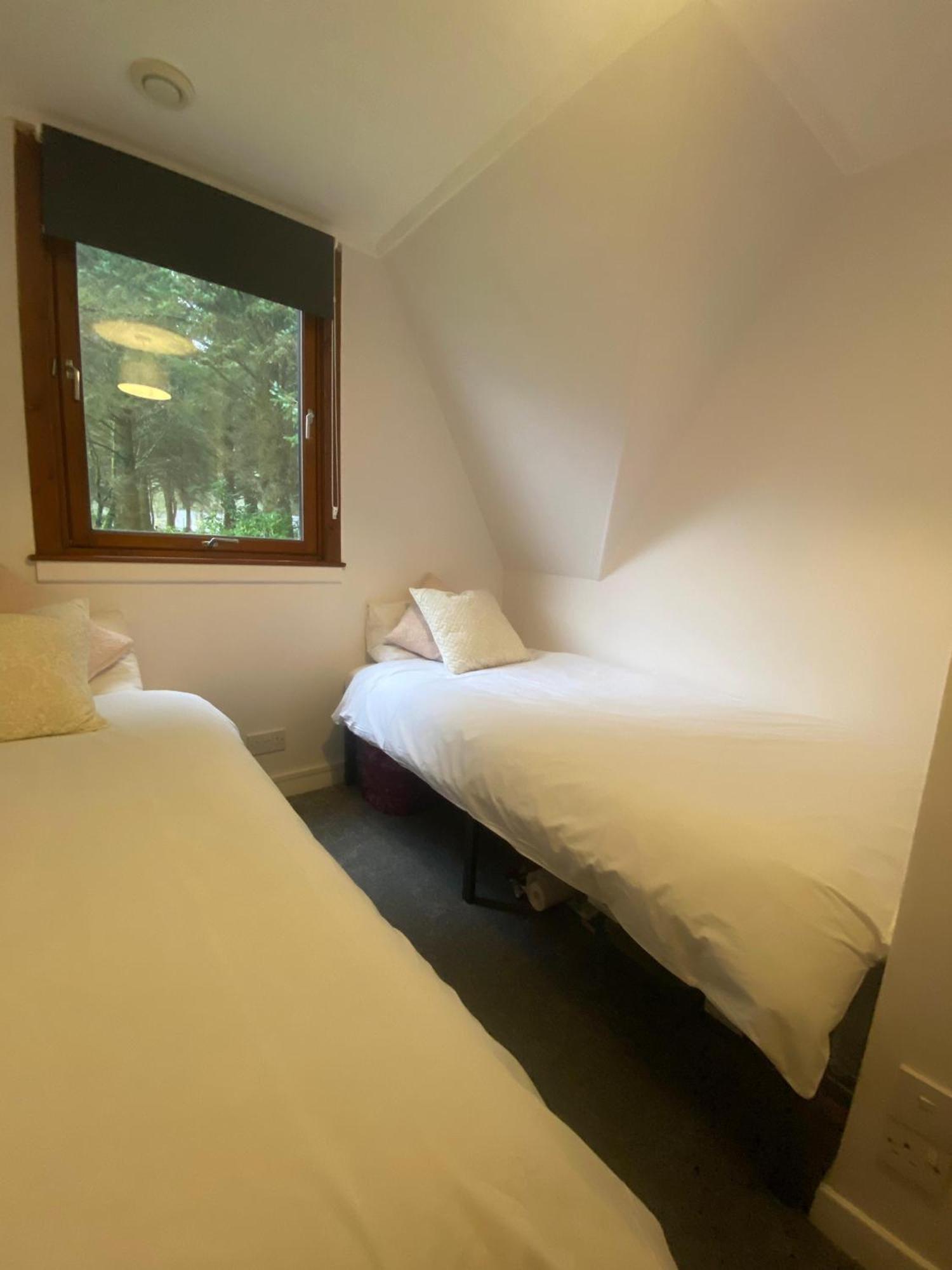 The Triangle Lodge Invergarry Bagian luar foto