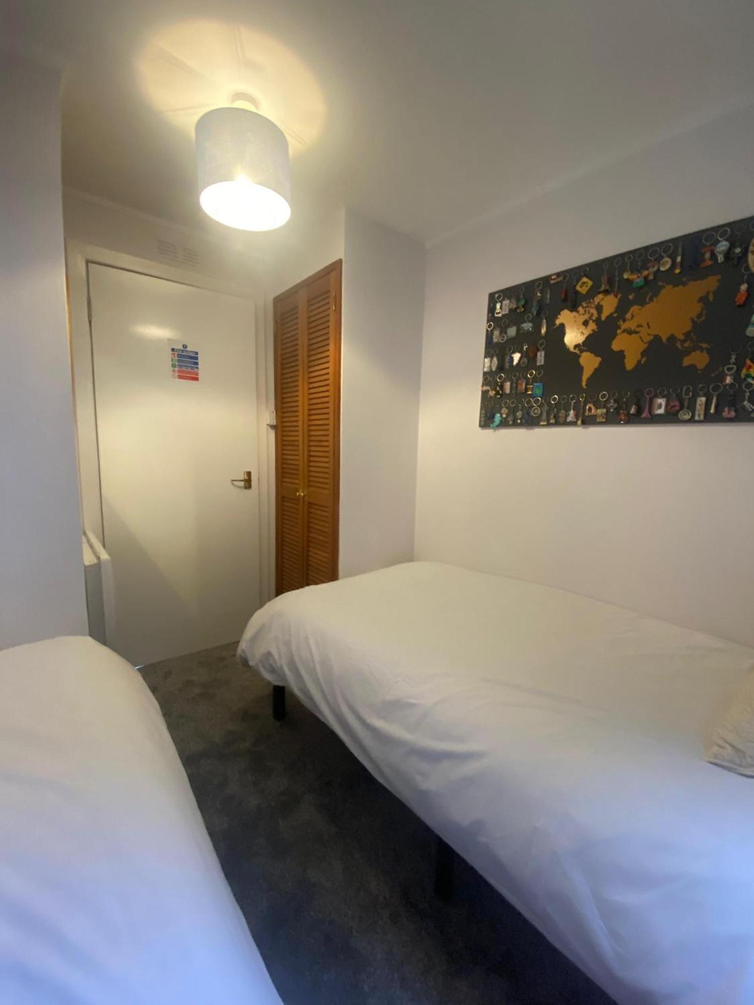 The Triangle Lodge Invergarry Bagian luar foto